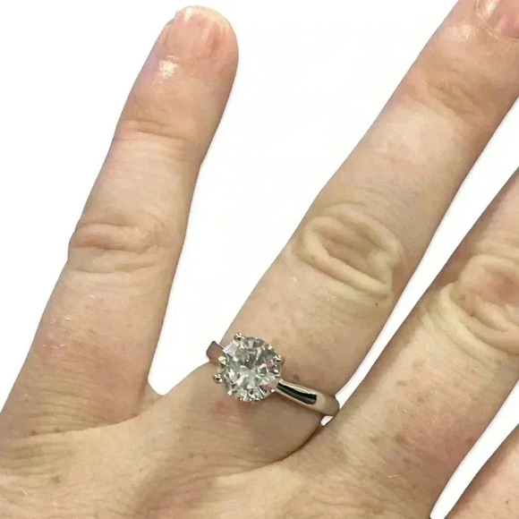 New 18k White Gold 2ct Solitaire Synthetic  Engagement Ring (Sizes: 7 & 9) NWT - Picture 2 of 3